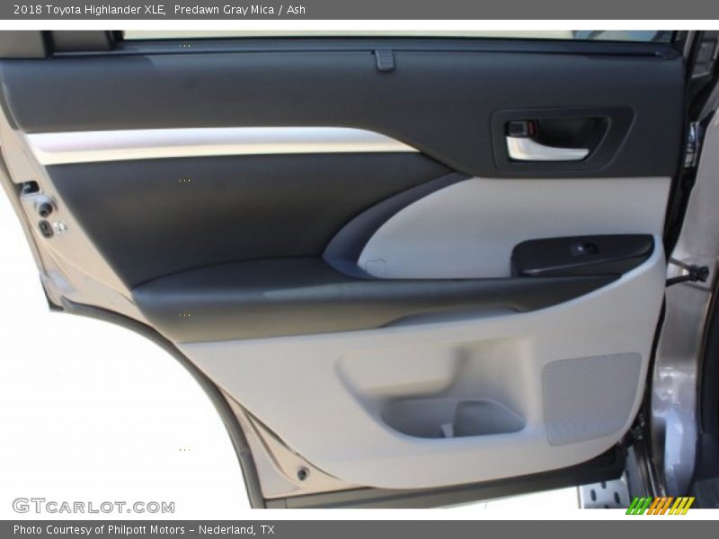 Predawn Gray Mica / Ash 2018 Toyota Highlander XLE