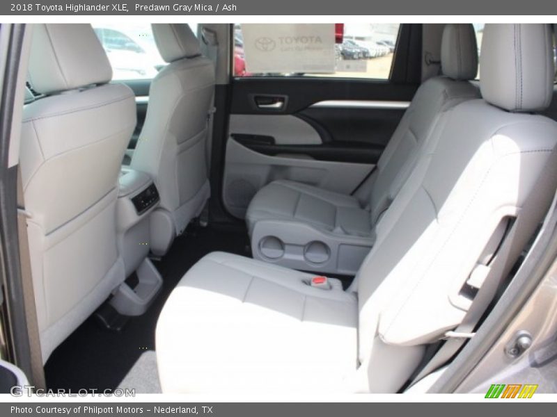 Predawn Gray Mica / Ash 2018 Toyota Highlander XLE