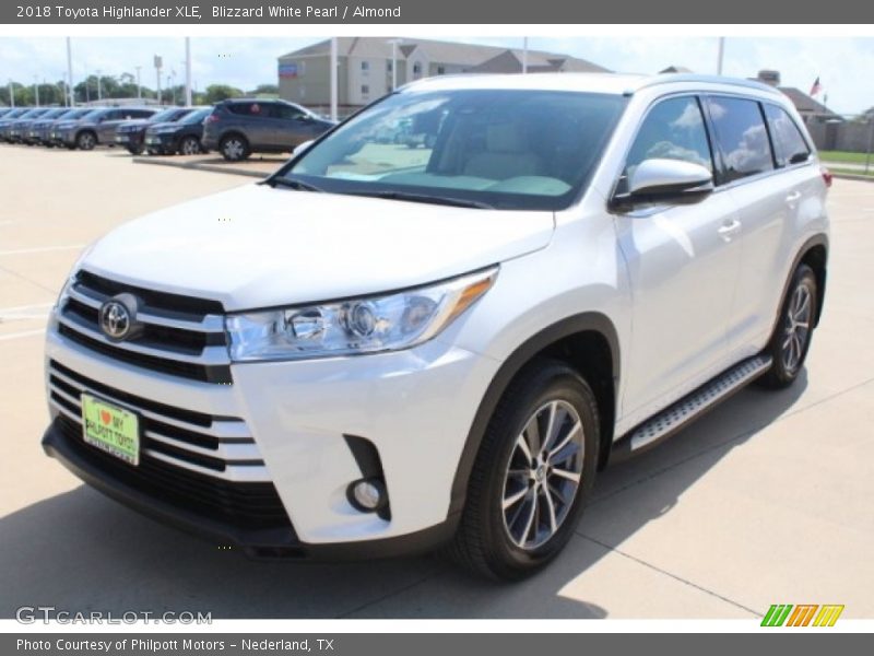 Blizzard White Pearl / Almond 2018 Toyota Highlander XLE