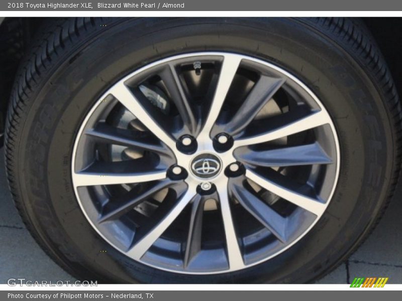 Blizzard White Pearl / Almond 2018 Toyota Highlander XLE