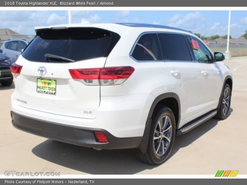 Blizzard White Pearl / Almond 2018 Toyota Highlander XLE
