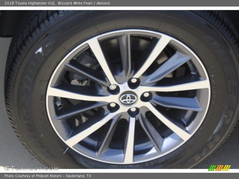 Blizzard White Pearl / Almond 2018 Toyota Highlander XLE