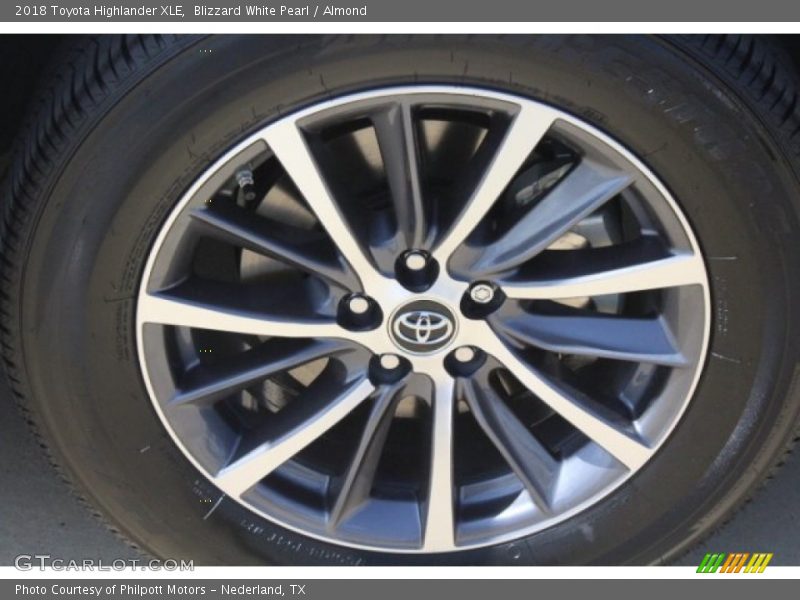 Blizzard White Pearl / Almond 2018 Toyota Highlander XLE