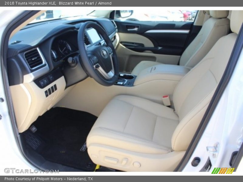 Blizzard White Pearl / Almond 2018 Toyota Highlander XLE