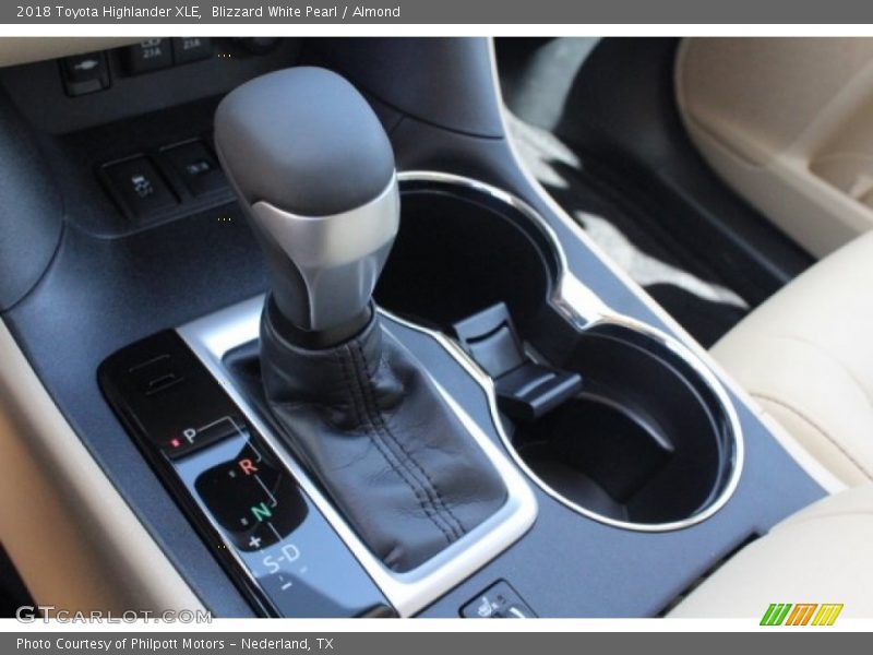 Blizzard White Pearl / Almond 2018 Toyota Highlander XLE