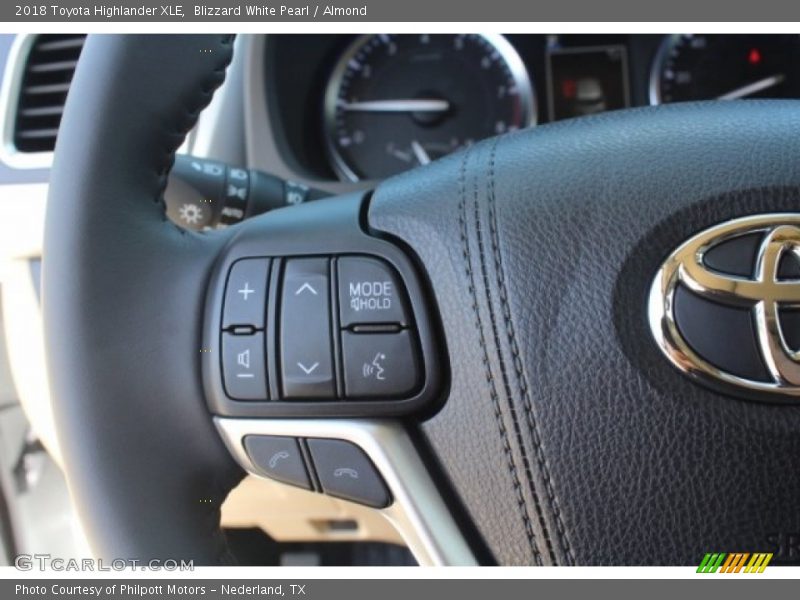 Blizzard White Pearl / Almond 2018 Toyota Highlander XLE