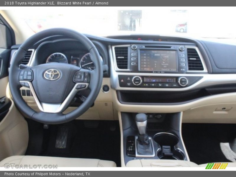Blizzard White Pearl / Almond 2018 Toyota Highlander XLE