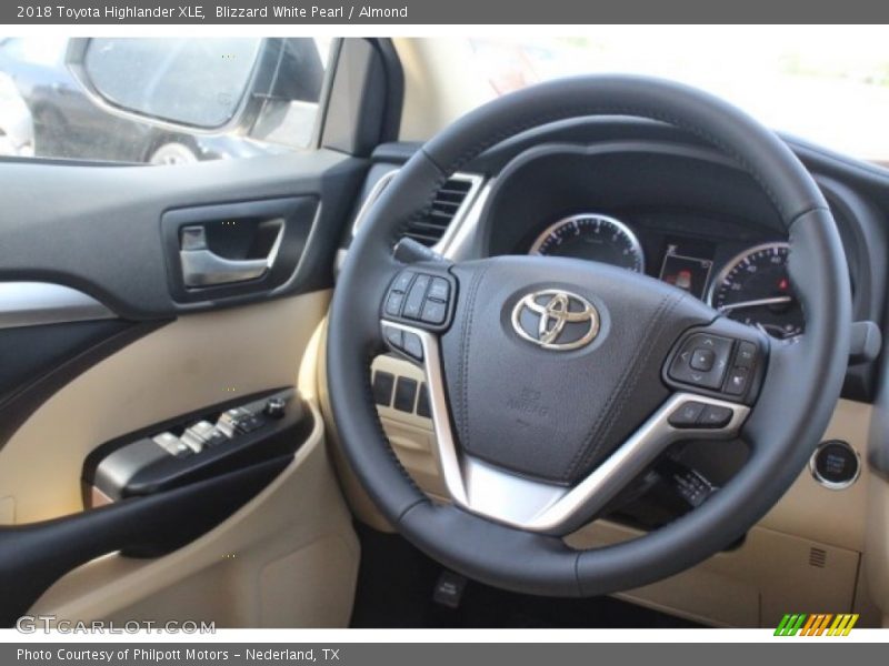 Blizzard White Pearl / Almond 2018 Toyota Highlander XLE