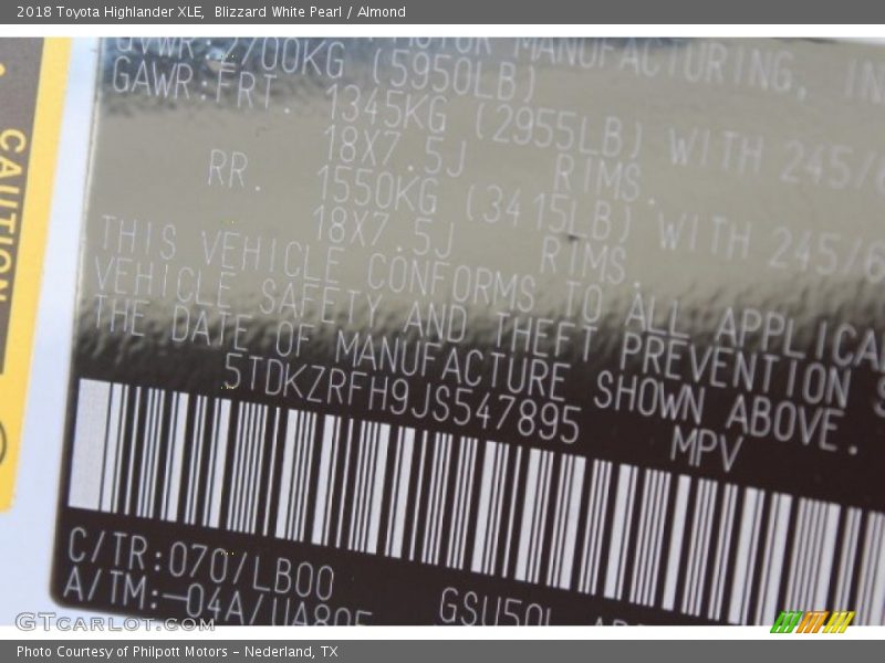 Blizzard White Pearl / Almond 2018 Toyota Highlander XLE