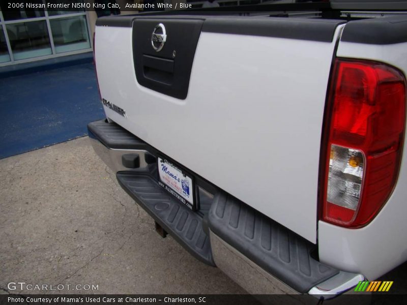 Avalanche White / Blue 2006 Nissan Frontier NISMO King Cab