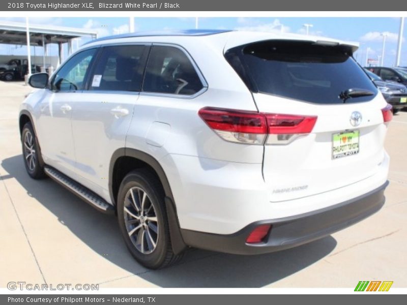 Blizzard White Pearl / Black 2018 Toyota Highlander XLE