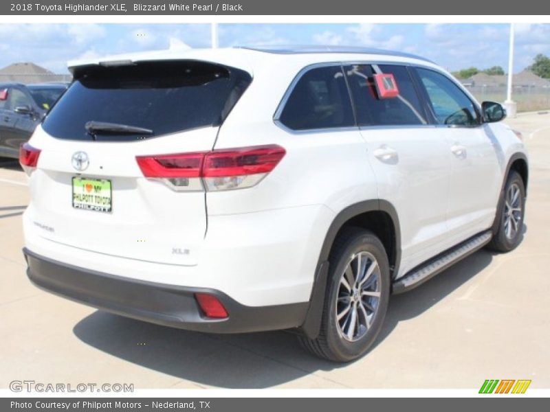 Blizzard White Pearl / Black 2018 Toyota Highlander XLE