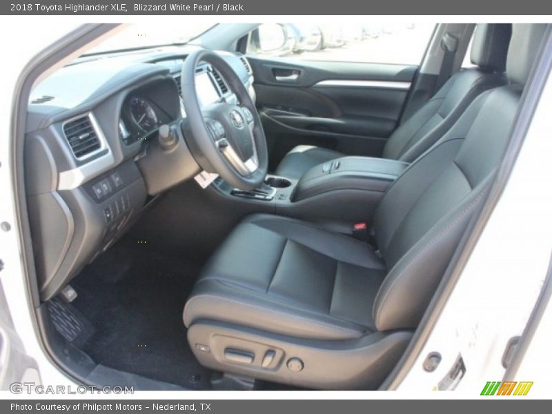 Blizzard White Pearl / Black 2018 Toyota Highlander XLE