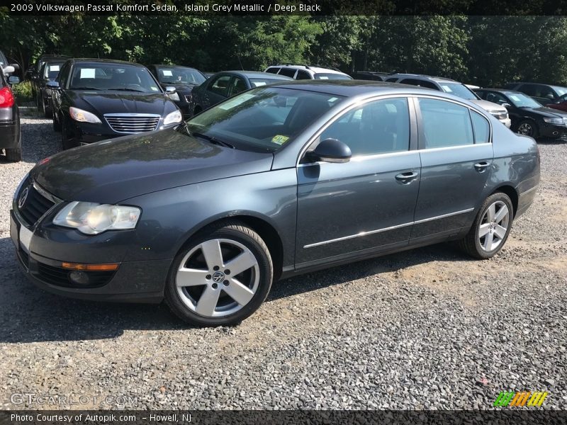 Island Grey Metallic / Deep Black 2009 Volkswagen Passat Komfort Sedan