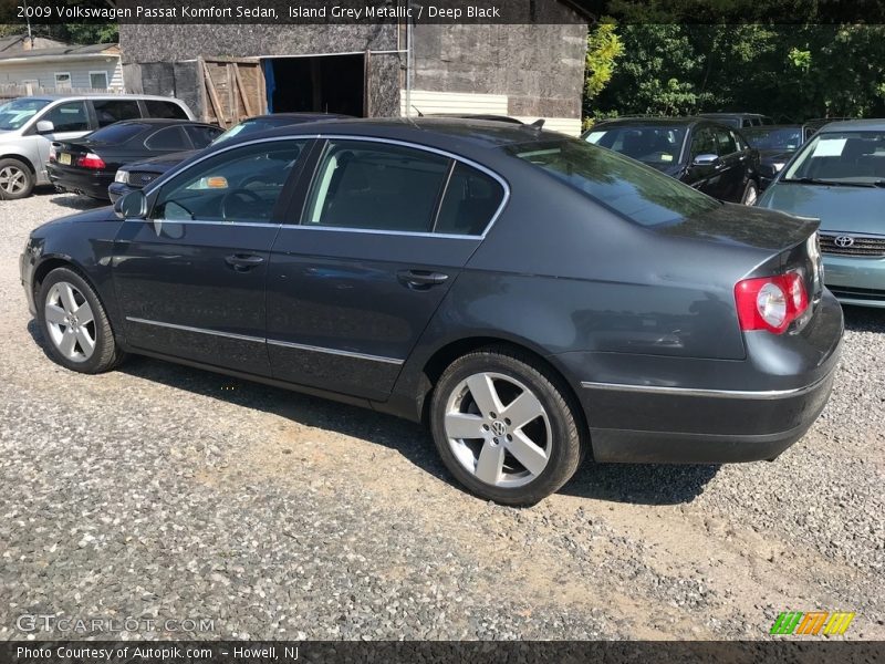 Island Grey Metallic / Deep Black 2009 Volkswagen Passat Komfort Sedan