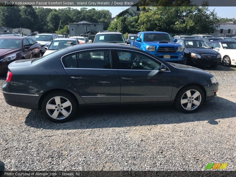Island Grey Metallic / Deep Black 2009 Volkswagen Passat Komfort Sedan