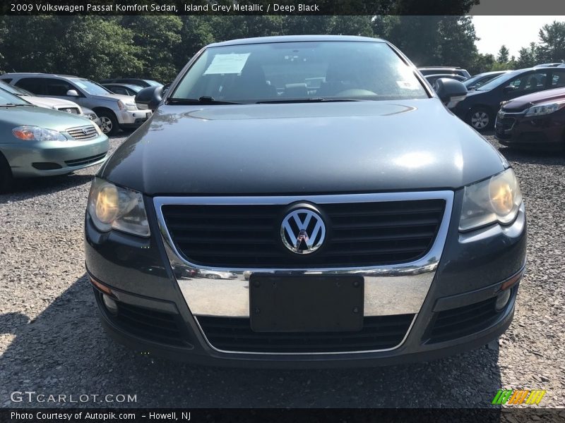 Island Grey Metallic / Deep Black 2009 Volkswagen Passat Komfort Sedan