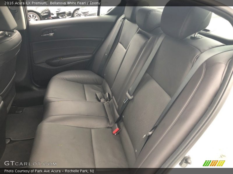 Bellanova White Pearl / Ebony 2016 Acura ILX Premium