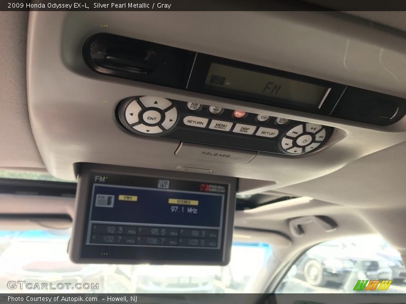 Silver Pearl Metallic / Gray 2009 Honda Odyssey EX-L