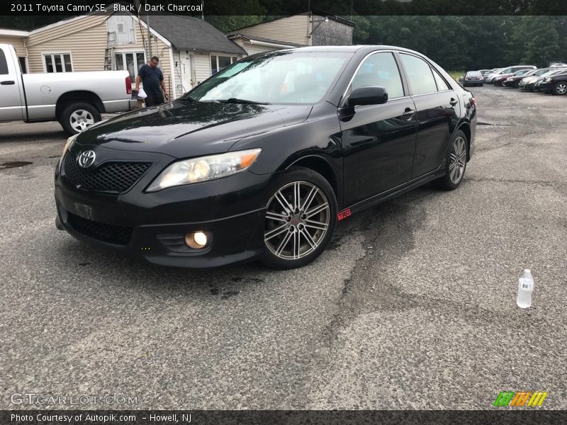 Black / Dark Charcoal 2011 Toyota Camry SE