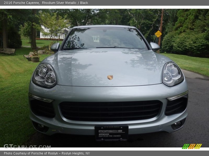 Rhodium Silver Metallic / Black 2016 Porsche Cayenne