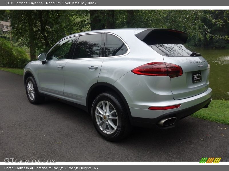 Rhodium Silver Metallic / Black 2016 Porsche Cayenne