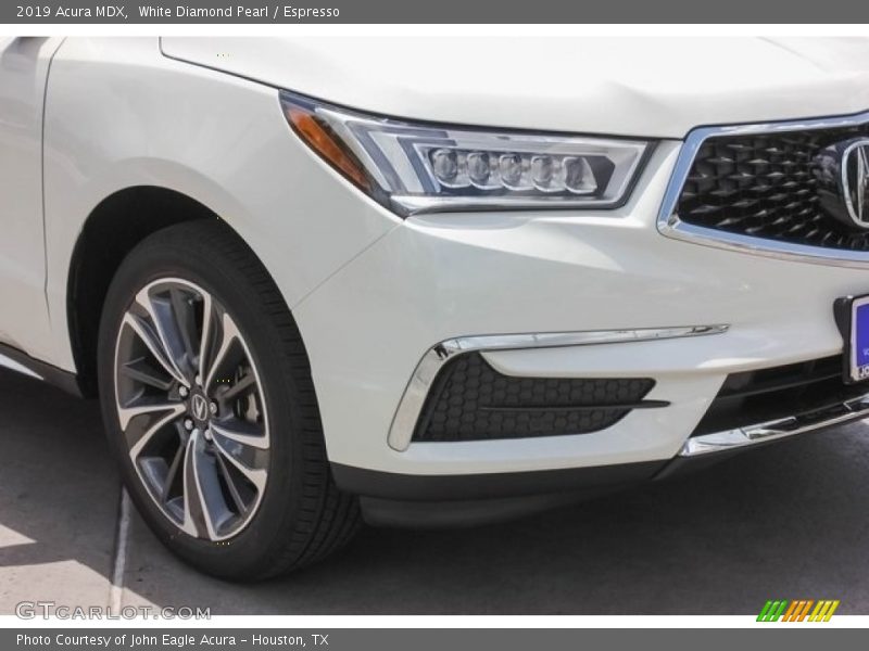 White Diamond Pearl / Espresso 2019 Acura MDX