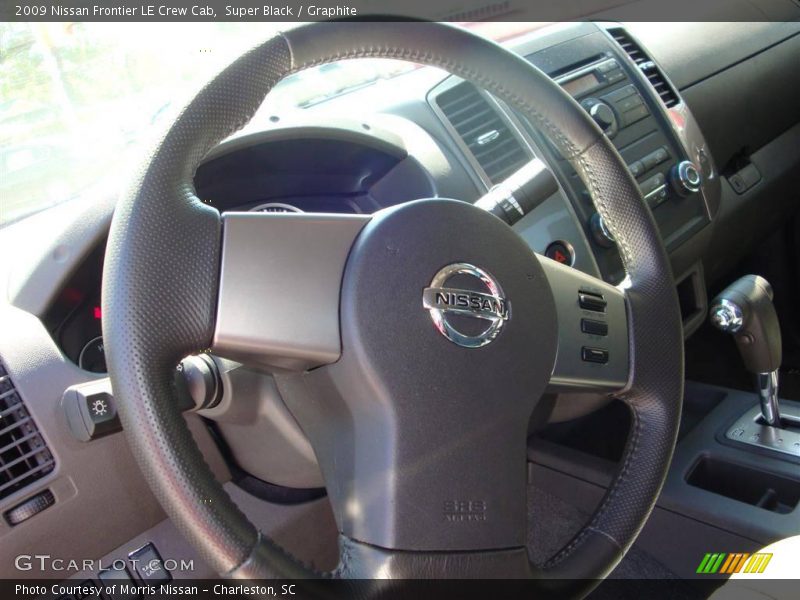 Super Black / Graphite 2009 Nissan Frontier LE Crew Cab