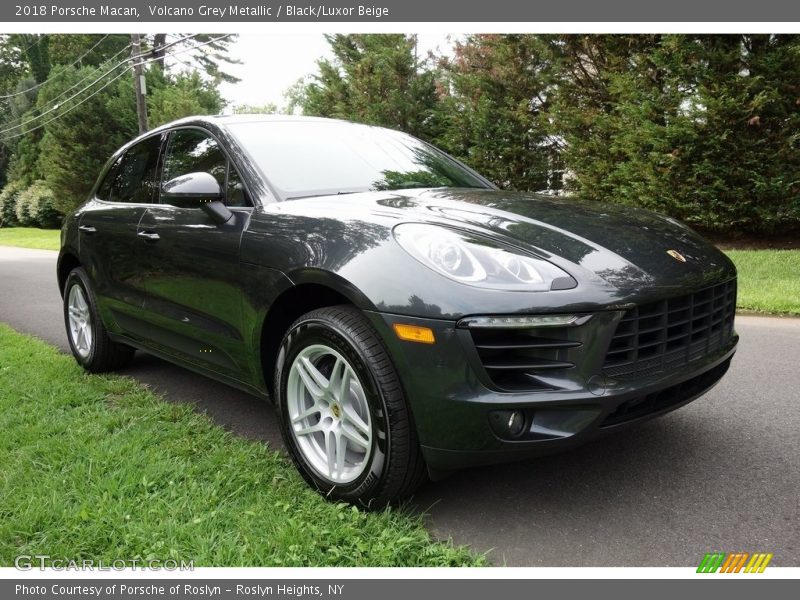 Volcano Grey Metallic / Black/Luxor Beige 2018 Porsche Macan