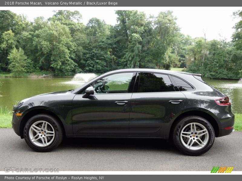Volcano Grey Metallic / Black/Luxor Beige 2018 Porsche Macan