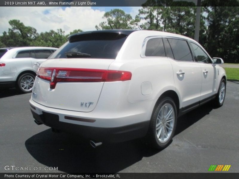 White Platinum / Light Dune 2019 Lincoln MKT AWD