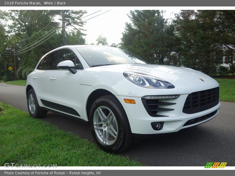 White / Black 2018 Porsche Macan