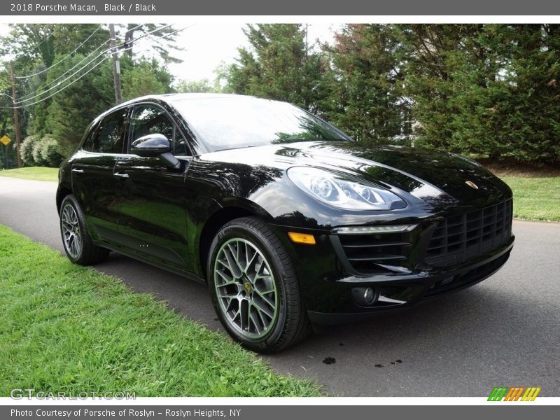 Black / Black 2018 Porsche Macan