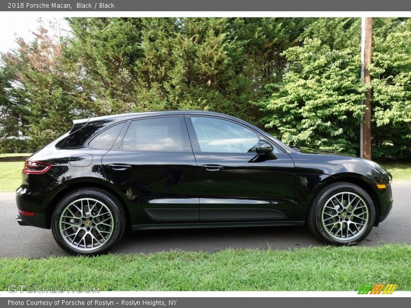 Black / Black 2018 Porsche Macan