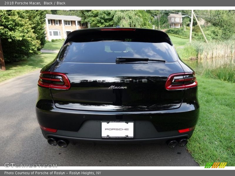 Black / Black 2018 Porsche Macan