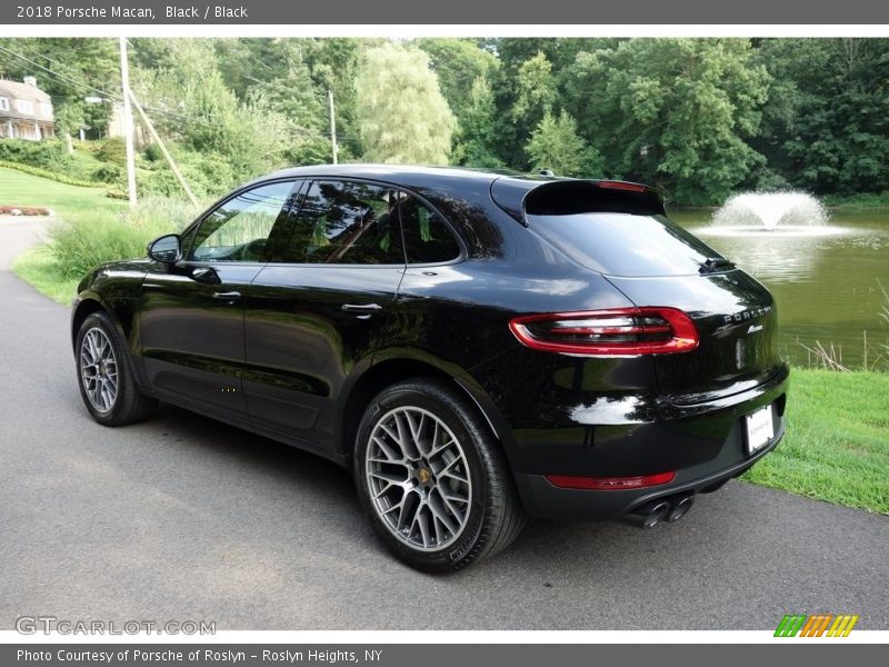 Black / Black 2018 Porsche Macan