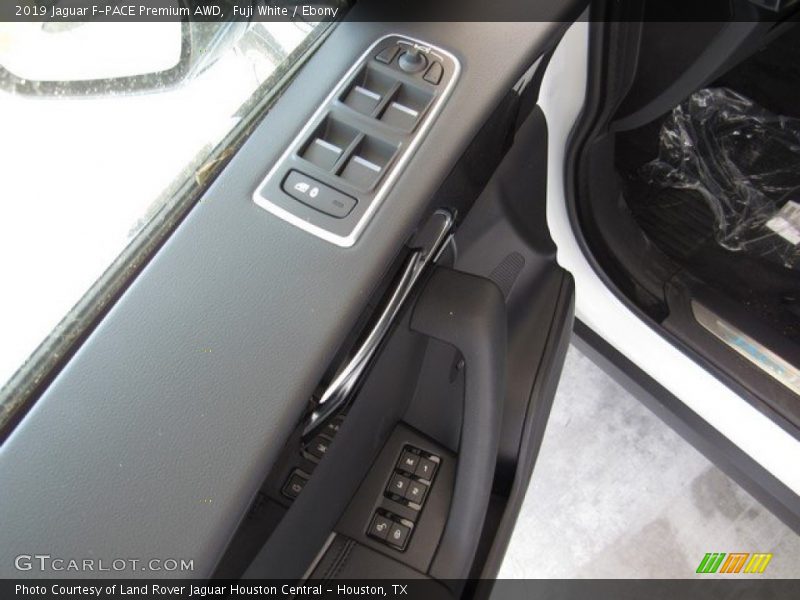 Fuji White / Ebony 2019 Jaguar F-PACE Premium AWD