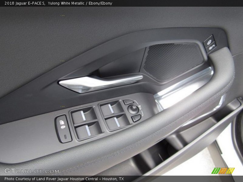 Yulong White Metallic / Ebony/Ebony 2018 Jaguar E-PACE S