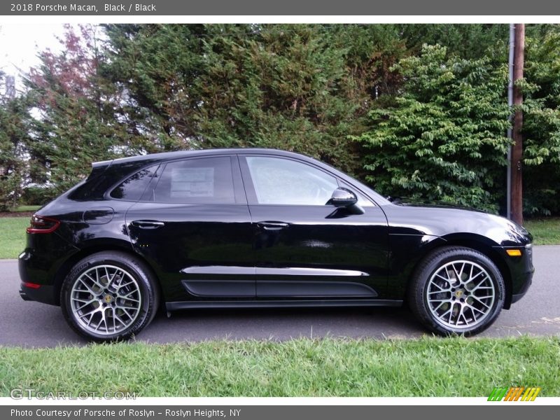 Black / Black 2018 Porsche Macan