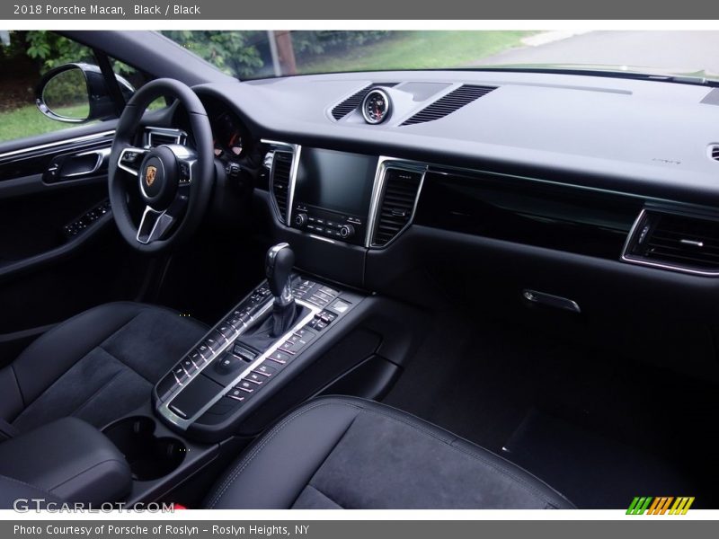 Black / Black 2018 Porsche Macan