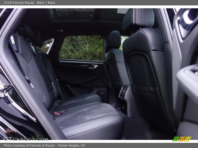 Black / Black 2018 Porsche Macan