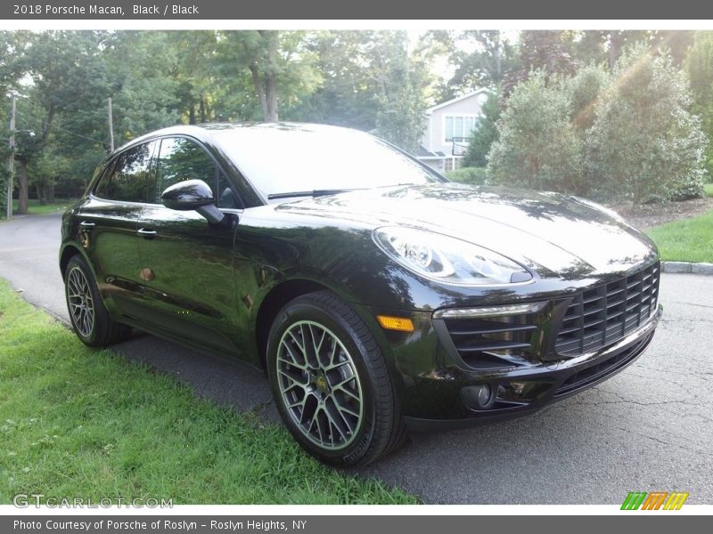 Black / Black 2018 Porsche Macan