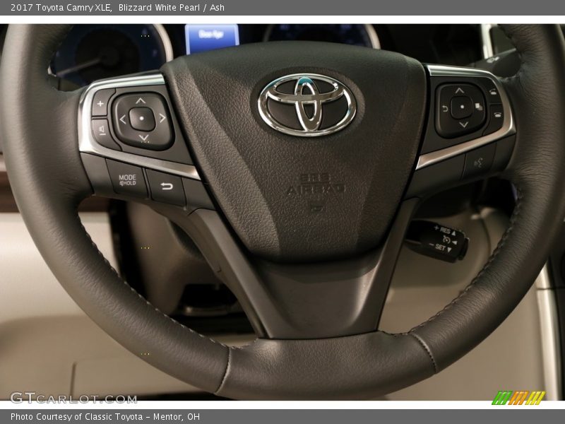 Blizzard White Pearl / Ash 2017 Toyota Camry XLE
