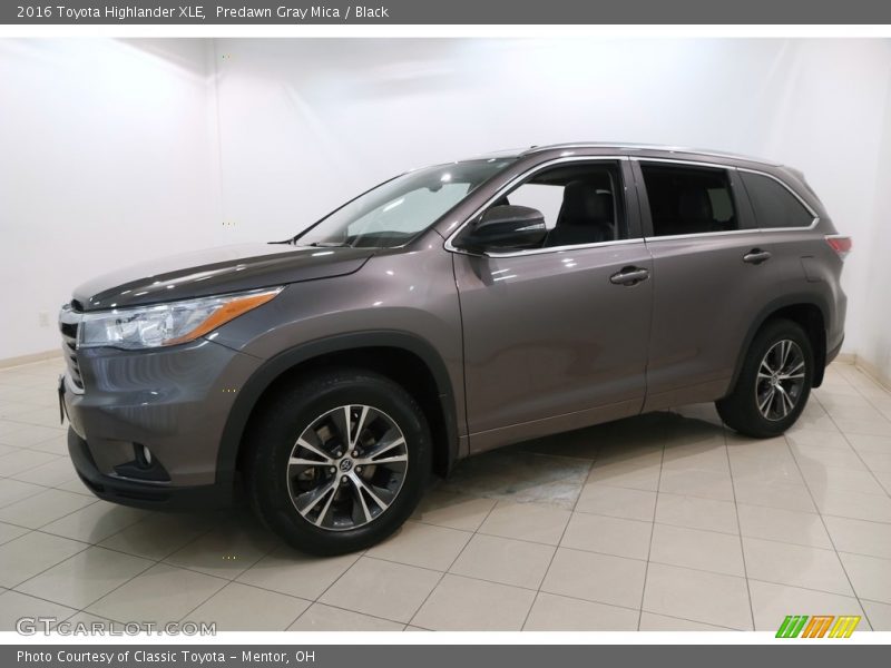Predawn Gray Mica / Black 2016 Toyota Highlander XLE