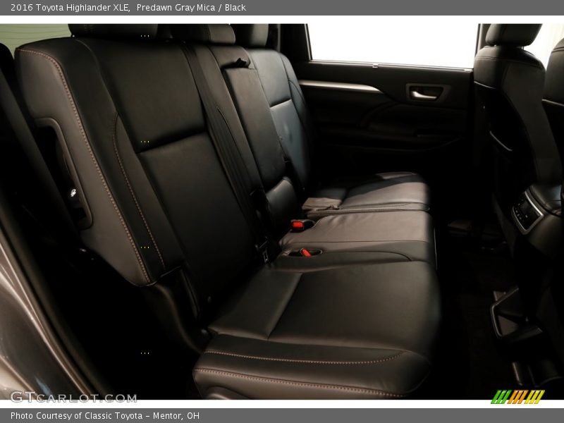 Predawn Gray Mica / Black 2016 Toyota Highlander XLE