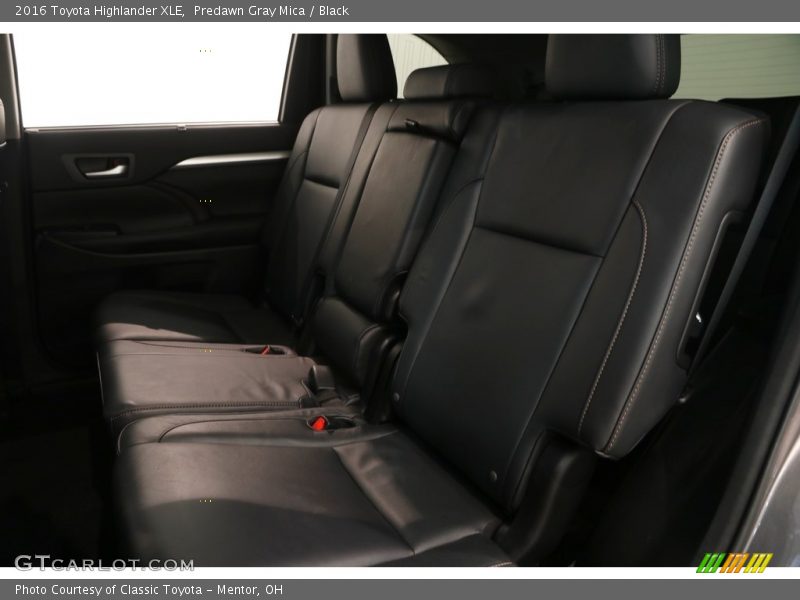 Predawn Gray Mica / Black 2016 Toyota Highlander XLE