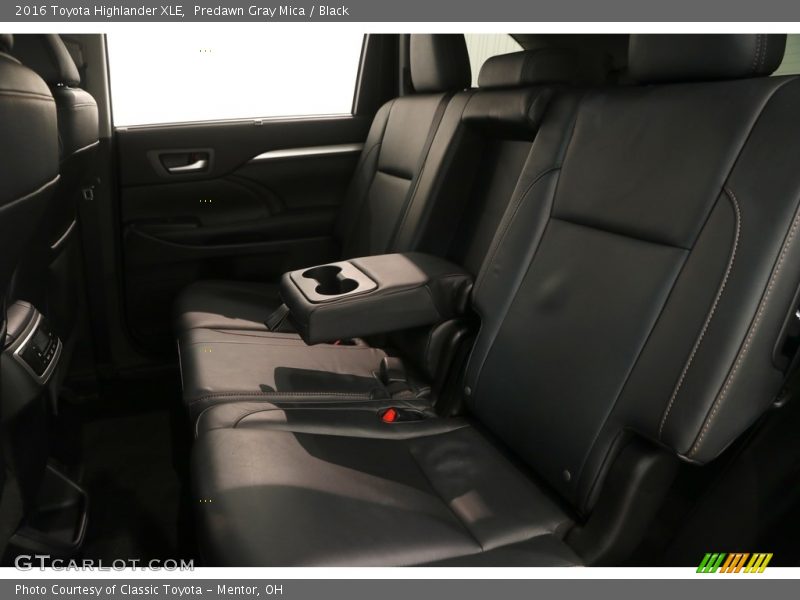 Predawn Gray Mica / Black 2016 Toyota Highlander XLE
