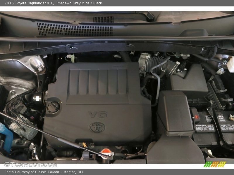 Predawn Gray Mica / Black 2016 Toyota Highlander XLE