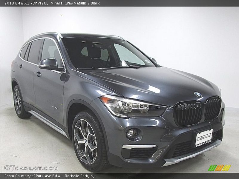 Mineral Grey Metallic / Black 2018 BMW X1 xDrive28i