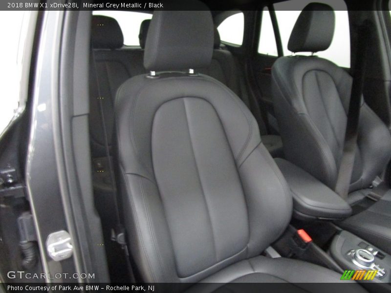 Mineral Grey Metallic / Black 2018 BMW X1 xDrive28i